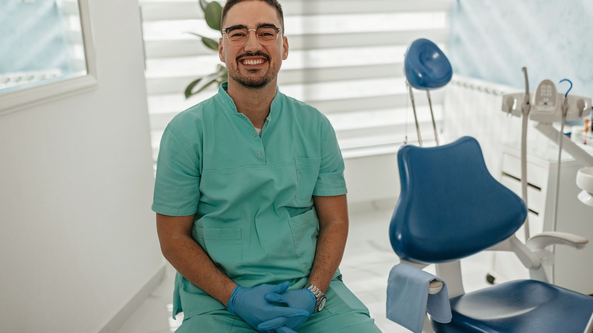 Procedure-Focused Oral Surgery SEO Aligns Your Practice With High-Value Case Demand