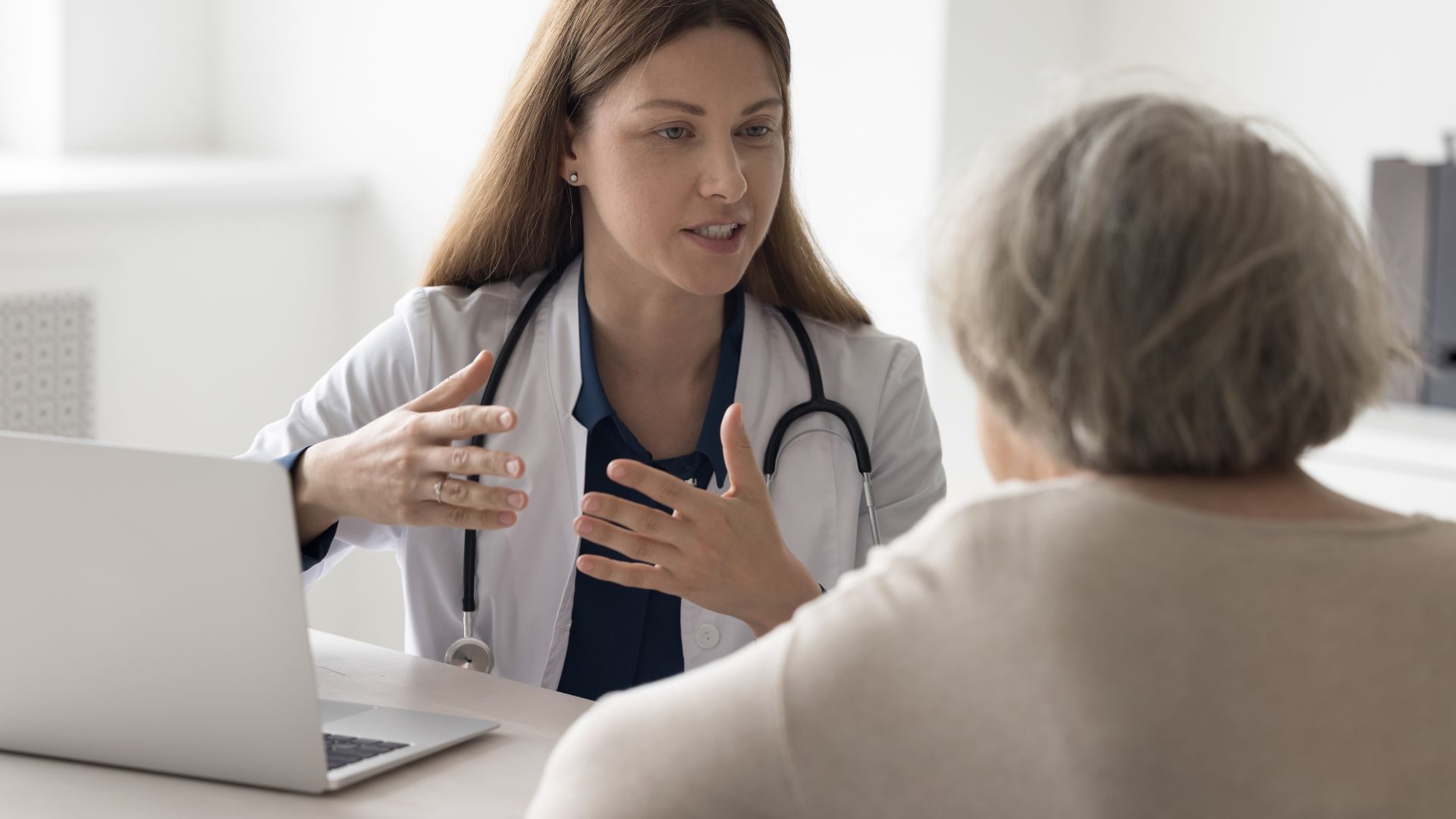 How a Clear Online Presence Helps Families Choose the Right Geriatrician