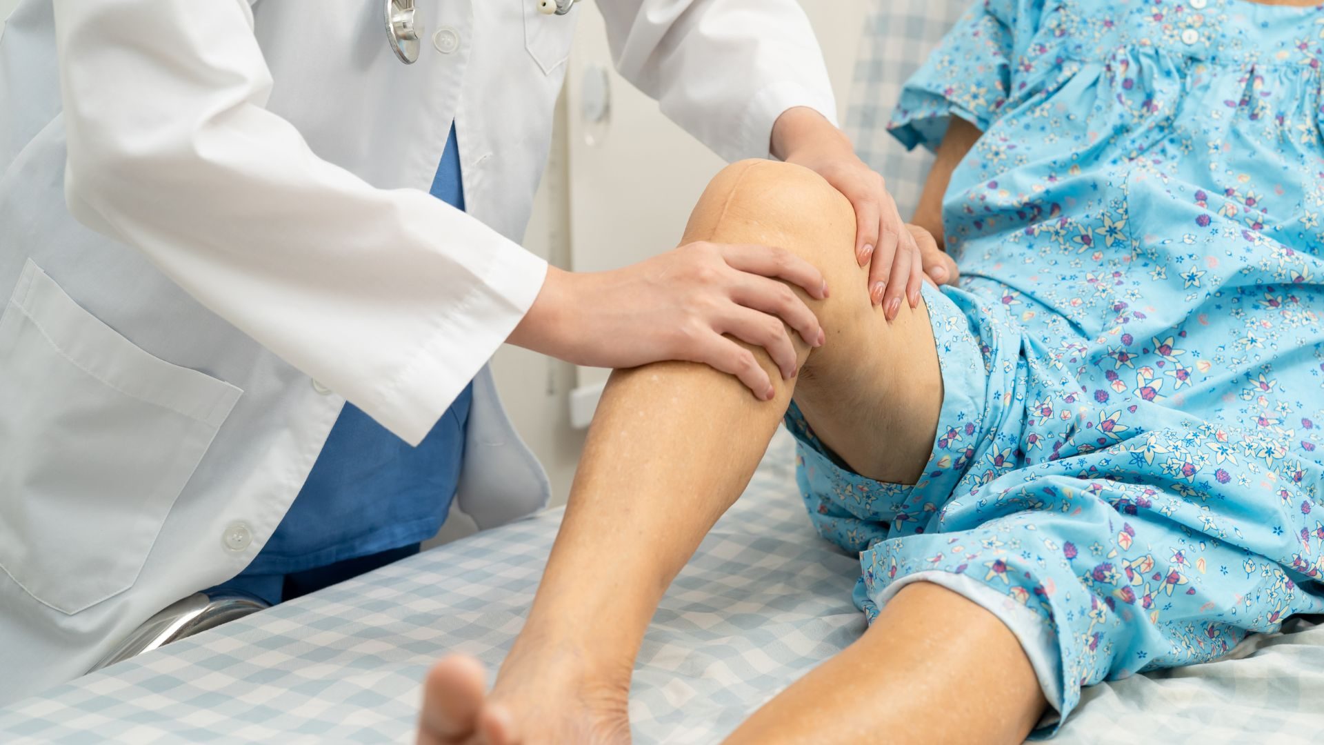 How Condition Based Orthopedic Content Guides Patients Toward Joint Replacement Care