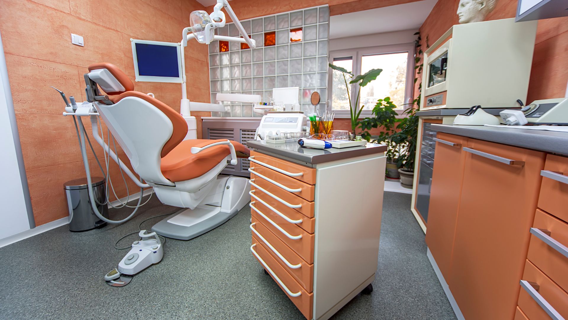 Integrated Orthodontist SEO, Google Ads, and Patient Education Fill Your Schedule With High-Fit Cases